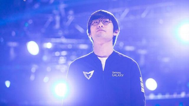 Astralis 被 GamerLegion 淘汰， Spirit 击败 Liquid — IEM Katowice 2025 小组赛