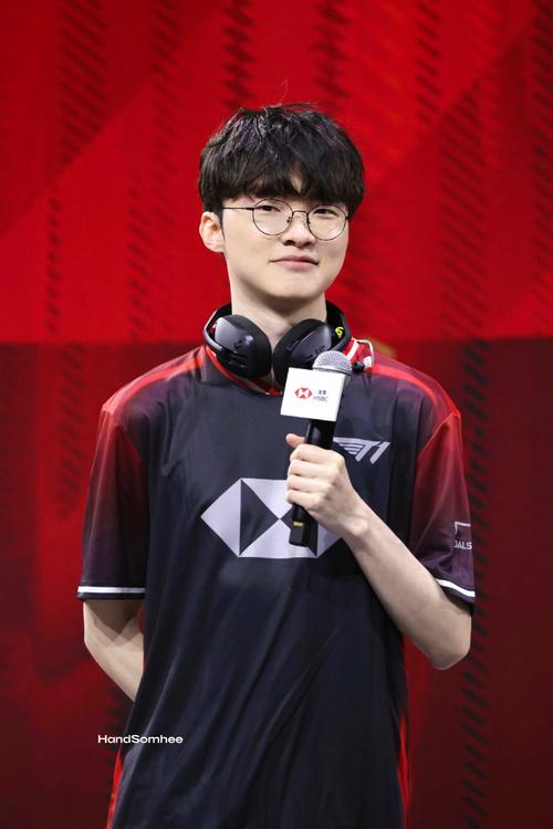 s1mple 效应 — 超过80万观众收看了IEM Dallas 2025的首场比赛