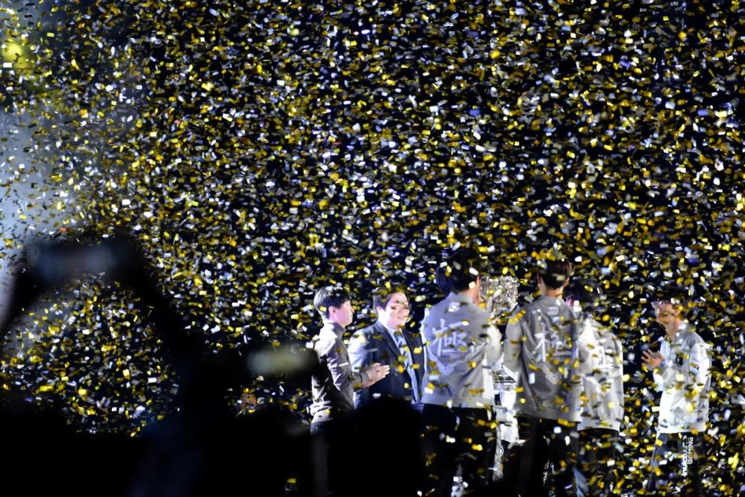 【方案】LPL赛事预测：FPX缺兵少将凶多吉少